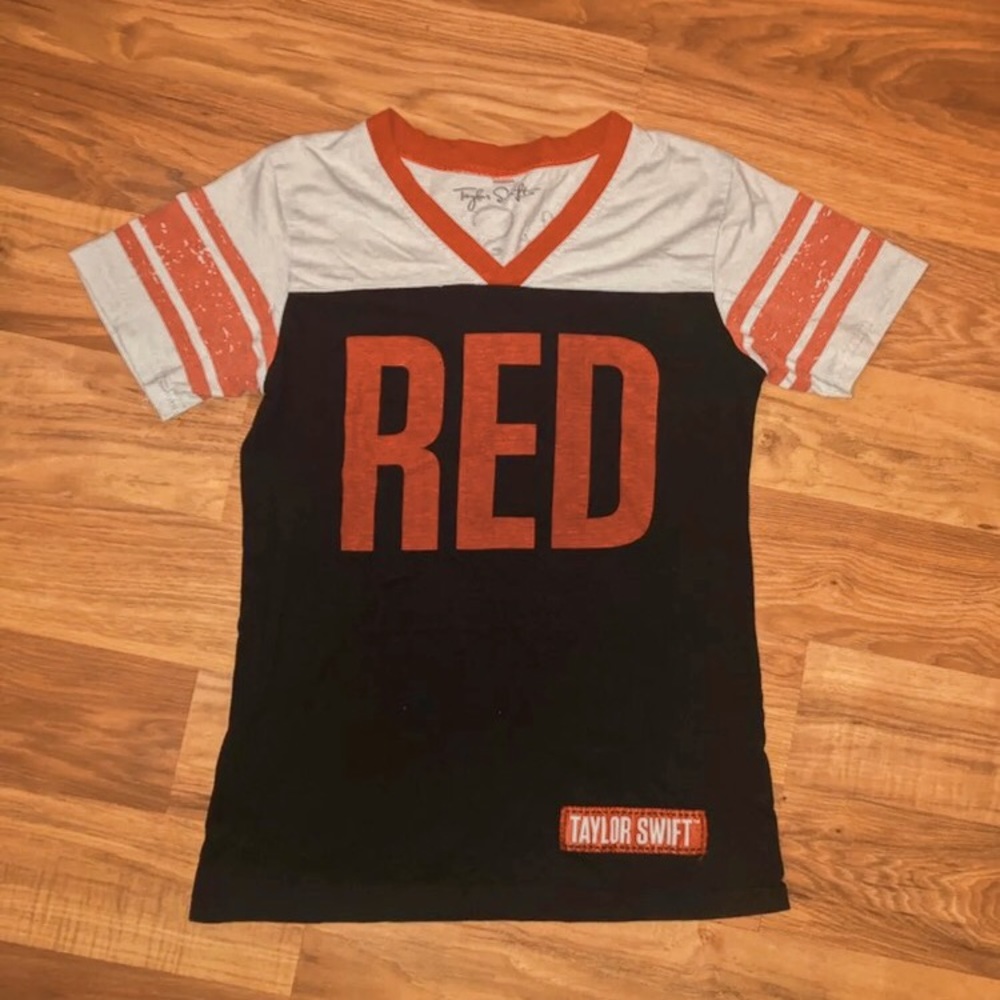Taylor Swift shirt